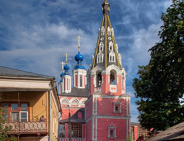 Свято-Георгиевский собор "за верхом"
