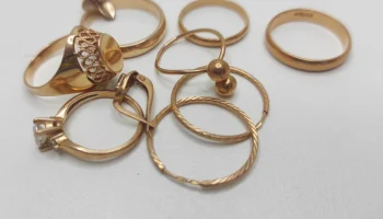 В Кирове сестра украла золотую цепочку у уснувшей родственницы