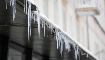 Шапша потребовал усилить уборку снега и ликвидацию сосулек в Калужской области