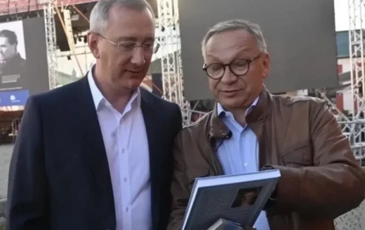 Владислав Шапша поздравил Игоря Угольникова с вручением Ордена Почета Владислав Шапша поздравил Игоря Угольникова с вручением Ордена Почета