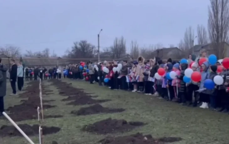 В Первомайске открыт сквер памяти Героев В Первомайске открыт сквер памяти Героев