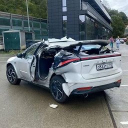 Требования компенсации за уничтоженный селем в Сочи автомобиль растут